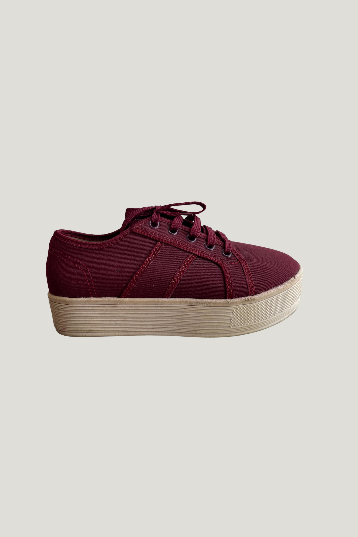 Lujuria Sneakers